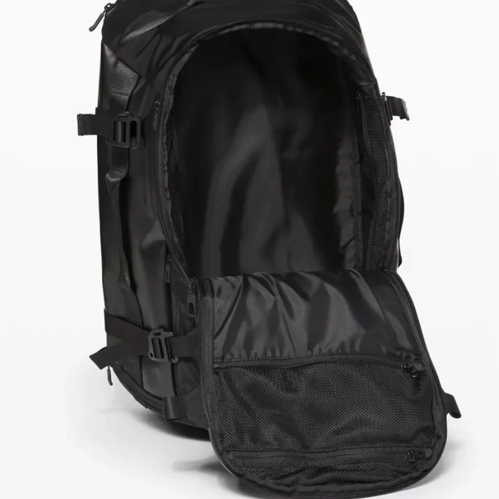 Lululemon more miles Men's Black Travel Backpack - Sleek Urban Carry